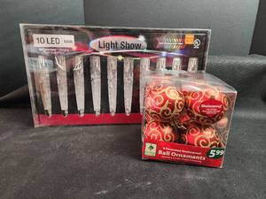 lot 283 image: LED Icicle Light Show and Shatterproof Ornaments