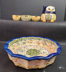 lot 55 image: Temp-tations Floral Owl Measuring Cup Set with Decorative Bowl