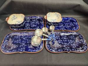 lot 58 image: Decorative Blue Floral Serving Set with Measuring Cups