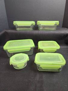 lot 60 image: Snapware Glasslock Food Storage Containers with Green Lids