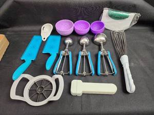 lot 86 image: Kitchen Utensil Set with Ice Cream Scoops and Strainers