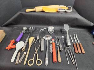 lot 88 image: Mixed Kitchen Utensil Collection with Rolling Pin and Cookie Cutters