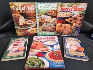 lot 104 image: Taste of Home Cookbook Collection 1999-2001 with Gifts in a Jar Books