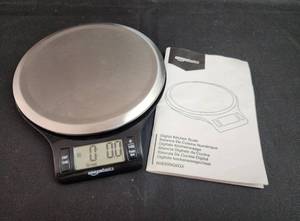 lot 122 image: AmazonBasics Digital Kitchen Scale