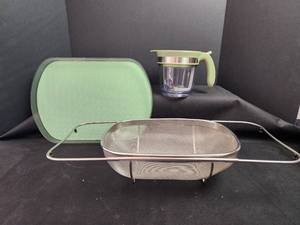 lot 147 image: Cella Turntable, Oversize The Sink Strainer Basket and Gravy and Fat Seperator