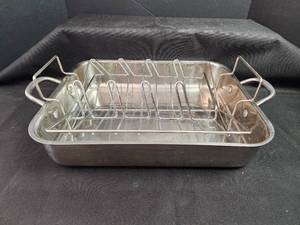 lot 148 image: Wolfgang Puck Stainless Steel Roasting Pan with Rack