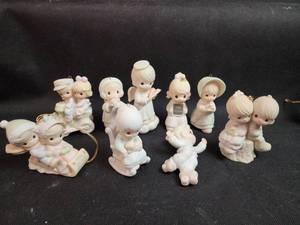 lot 177 image: Precious Moments Porcelain Figurine Christmas Ornaments
