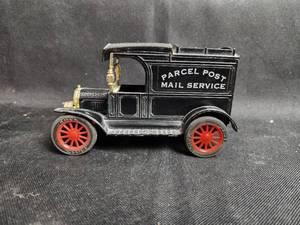 lot 796 image: Ertl 1913 Ford Model T Parcel Post Mail Service Van Die-Cast Replica with Undisclosed Amount of Change