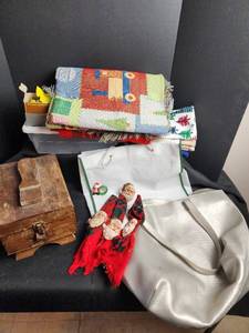 lot 809 image: Assorted Items