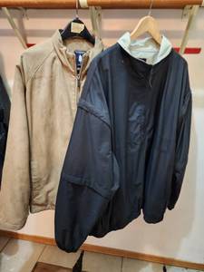 lot 812 image: Walter Hagen Golf and Roundtree & Yorke Jackets XXL