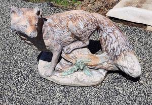lot 933 image: Concrete Fox Garden Statue 11in. x 14in. see pics for damage