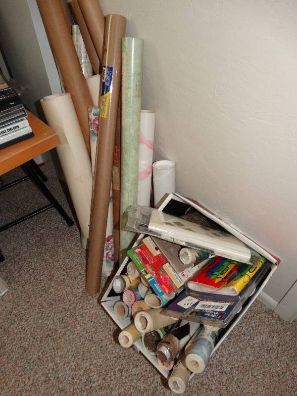 lot 210 image: Lot of wallpaper and borders