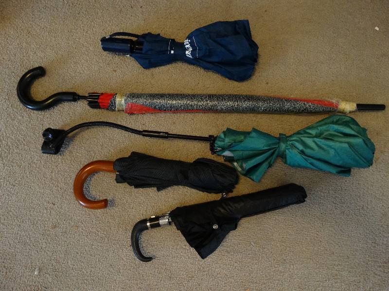lot 288 image: 5 Umbrellas