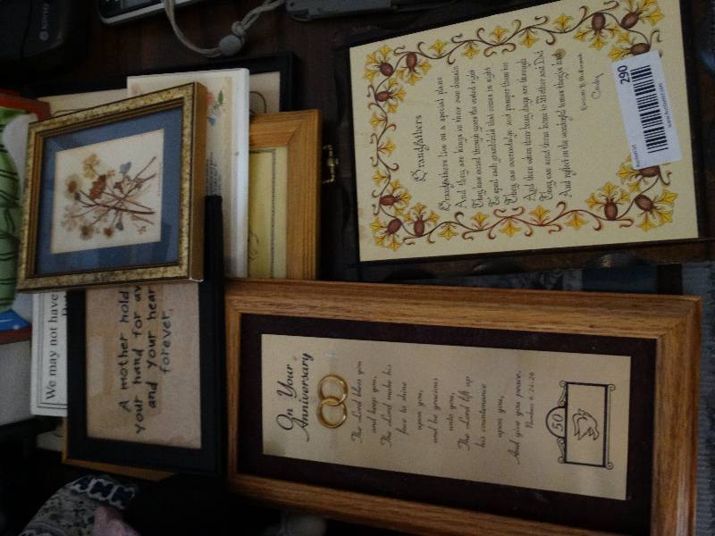 lot 290 image: Lot of pictures and wall art