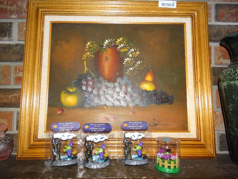 lot 325 image: Framed fruit painting & 4 solar power decor