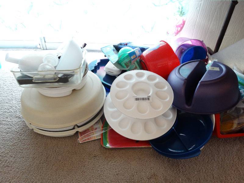 lot 345 image: Large lot of plastic ware tupperware trays misc.
