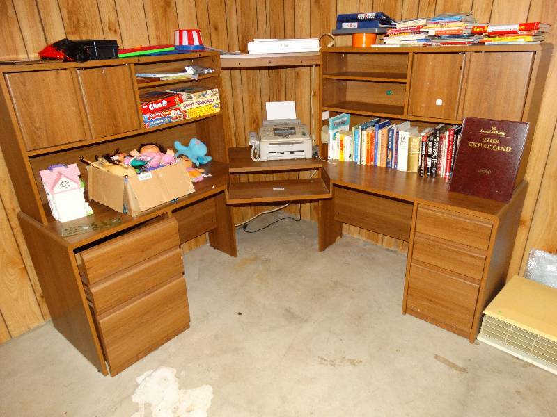 lot 366 image: Large corner computer desk