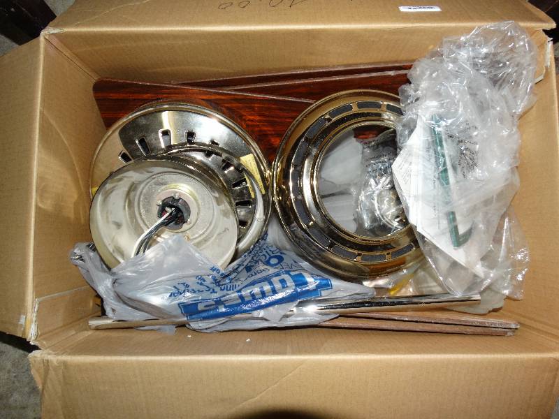 lot 401 image: 2 ceiling fans & hanging light fixture