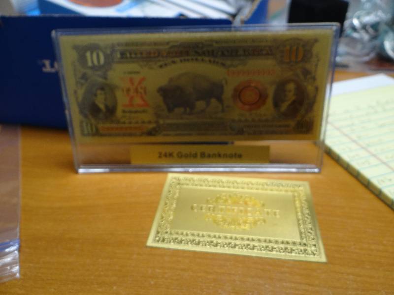 lot 108 image: 24k gold display bank note in plastic