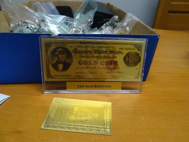 lot 110 image: 24k gold display bank note in plastic