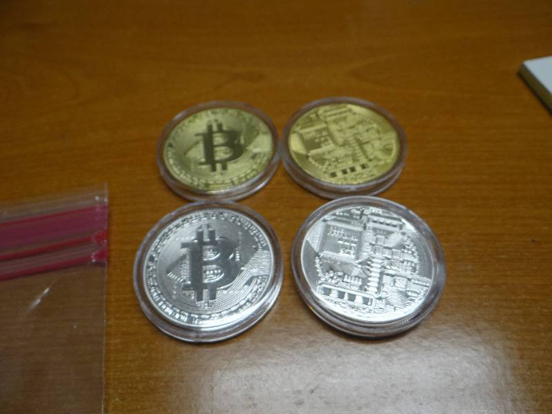 lot 113 image: 4 copper coins- 1 troy oz each