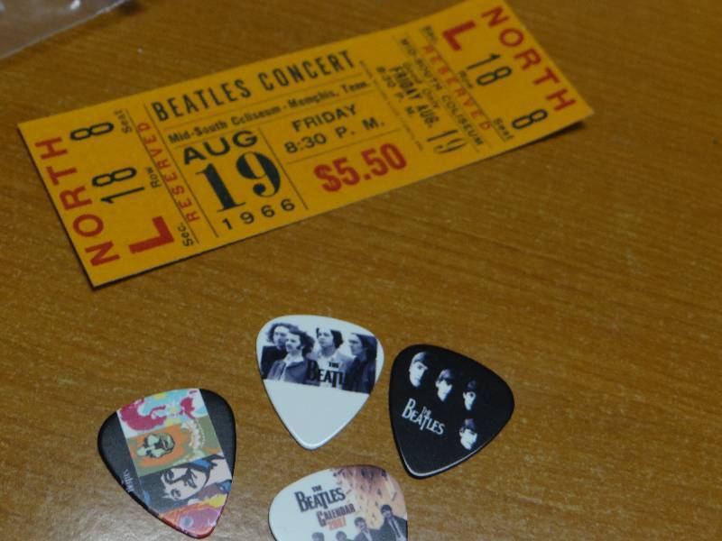 lot 114 image: Beatles ticket 4 guitar pics