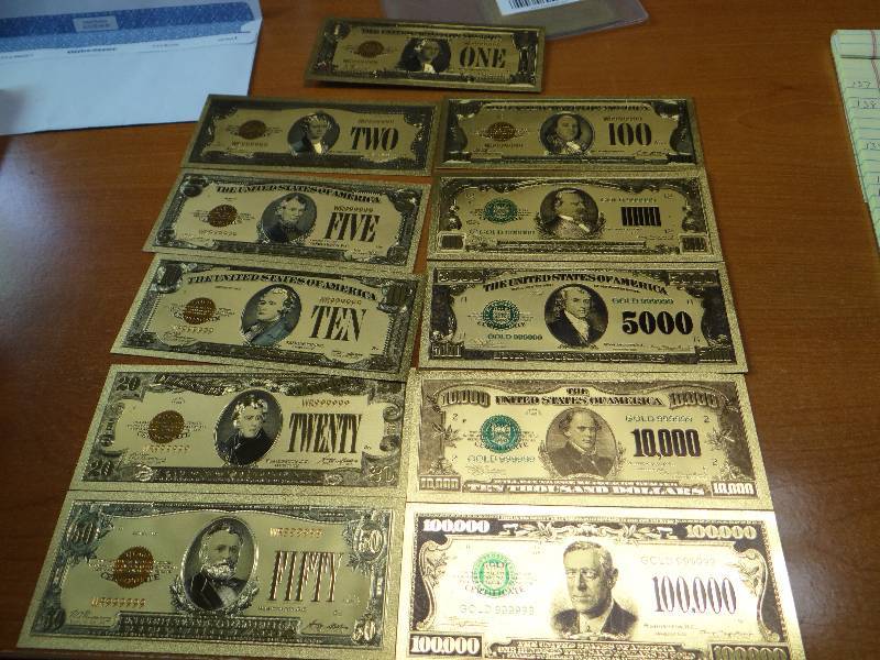lot 145 image: (11) 24k gold display bank notes in plastic
