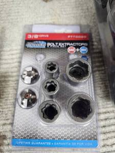 lot 264 image: Power Torque Ptt0020 Bolt Extractors