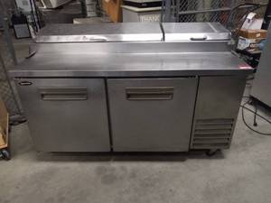 lot 6921 image: Superior 67in Pizza Prep Table Model TP-67