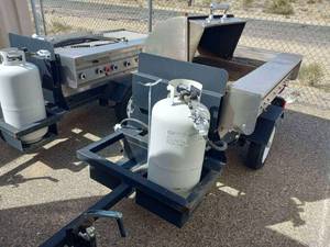 lot 6943 image: Belson Towable Propane Grill With Topper