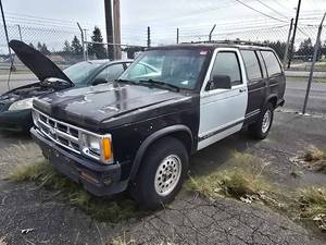lot 12580 image: 1993 Chevrolet Blazer, 4WD  BLACK