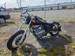 lot 12552 image: 2007 Suzuki GZ250 Motorcycle  BLACK