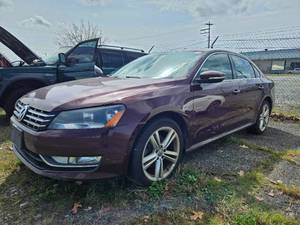 lot 12558 image: 2012 Volkswagen Passat SE, FWD  BURGUNDY