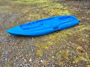 lot 12611 image: 8ft Lifetime Lotus Kayak - Blue