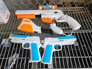 lot 21626 image: (2) perfect shot, (1) Cabelas wii gun