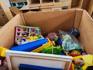 lot 22038 image: Large Box Of Childrens Toys And Decor
