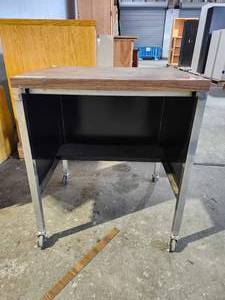 lot 22165 image: Mobile Computer Desk with Wood Top and Metal Frame