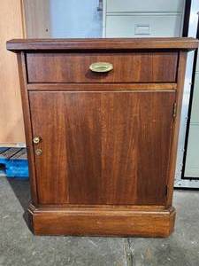 lot 22170 image: Wooden Storage Cabinet with Drawer and Door