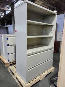 lot 22182 image: Metal Office Filing Cabinet and Storage Unit Set