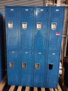 lot 22197 image: Metal School Lockers - 8 Door Double Tier Unit in Blue