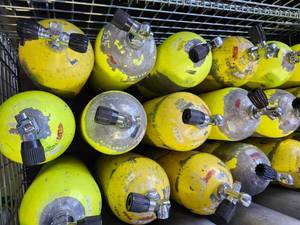 lot 12720 image: (1) 22in Aluminum SCUBA Tanks with DIN Valves - Breathing AirOxygen Cylinders