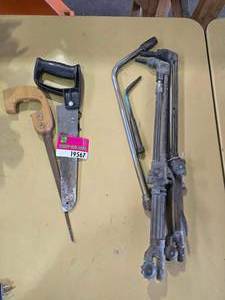 lot 19567 image: Lot of Uniweld and Victor Torches