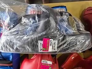 lot 19576 image: New Everlast Groin Protection Belt Medium