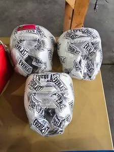 lot 19578 image: (3) Everlast 6200 Boxing Headgears
