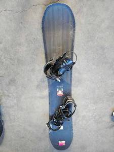 lot 19619 image: Arbor Snowboards Foundation Series Snowboard with Rome SDS Bindings