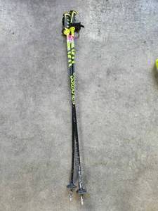 lot 19630 image: Salomon Ski Poles BlackYellow with Ergonomic Grips