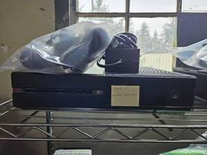 lot 21645 image: Xbox One W 2 Controllers