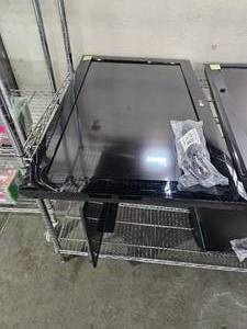 lot 21707 image: 32in LG TV