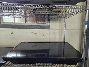 lot 21713 image: 40in Seiki tv