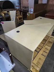 lot 21801 image: Blonde Laminated Wood Desk With Overhead Cabinets